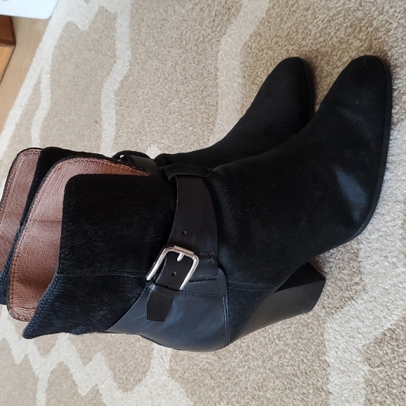 Donald J. Pliner Sarje Black Calf Hair Leather Trim Buckle Zip-Up Heeled… - Picture 7 of 15